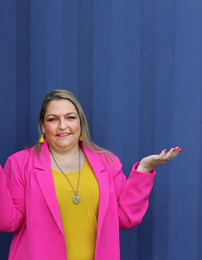 Professional business portrait in situ_bold colours>fun