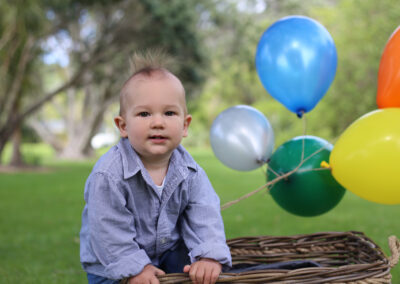 Birthday balloon 1 year milestone photography session in Shakespeare Park, Auckland