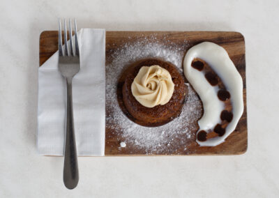 top view of muffin with cream_styled food shot