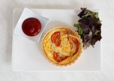 top view of pie with salad_food shot